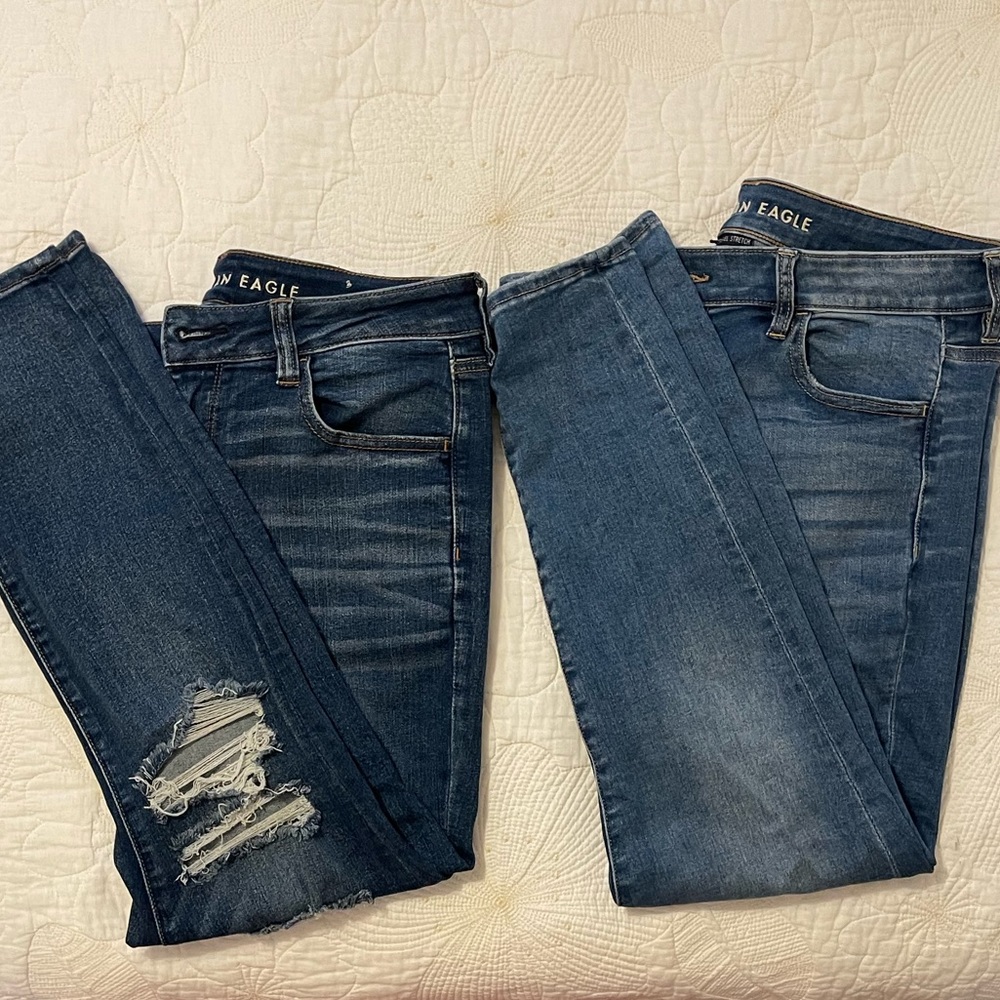 American Eagle Jeans (2 pair)